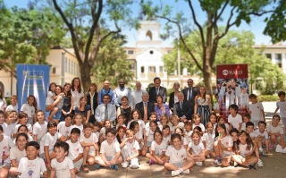 IAMSCU Board of Directors and Colegio Ward School students.