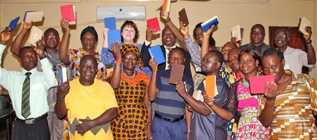 Students and faculty of the Bishop Innis Graduate School of Theology at UMU in Monrovia, Liberia conclude a successful day of training to use their new e-readers in the theological program