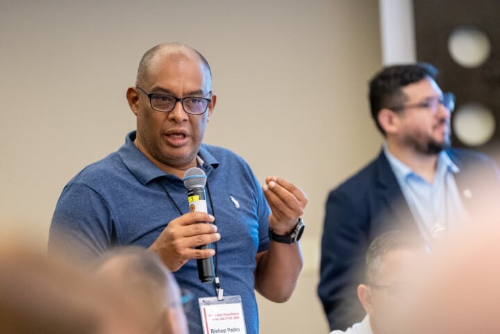  Bishop Pedro Araúz Valdéz of the Evangelical Methodist Church in Panama (IEMPA) addresses consultation participants. Photo by Adam Bowers