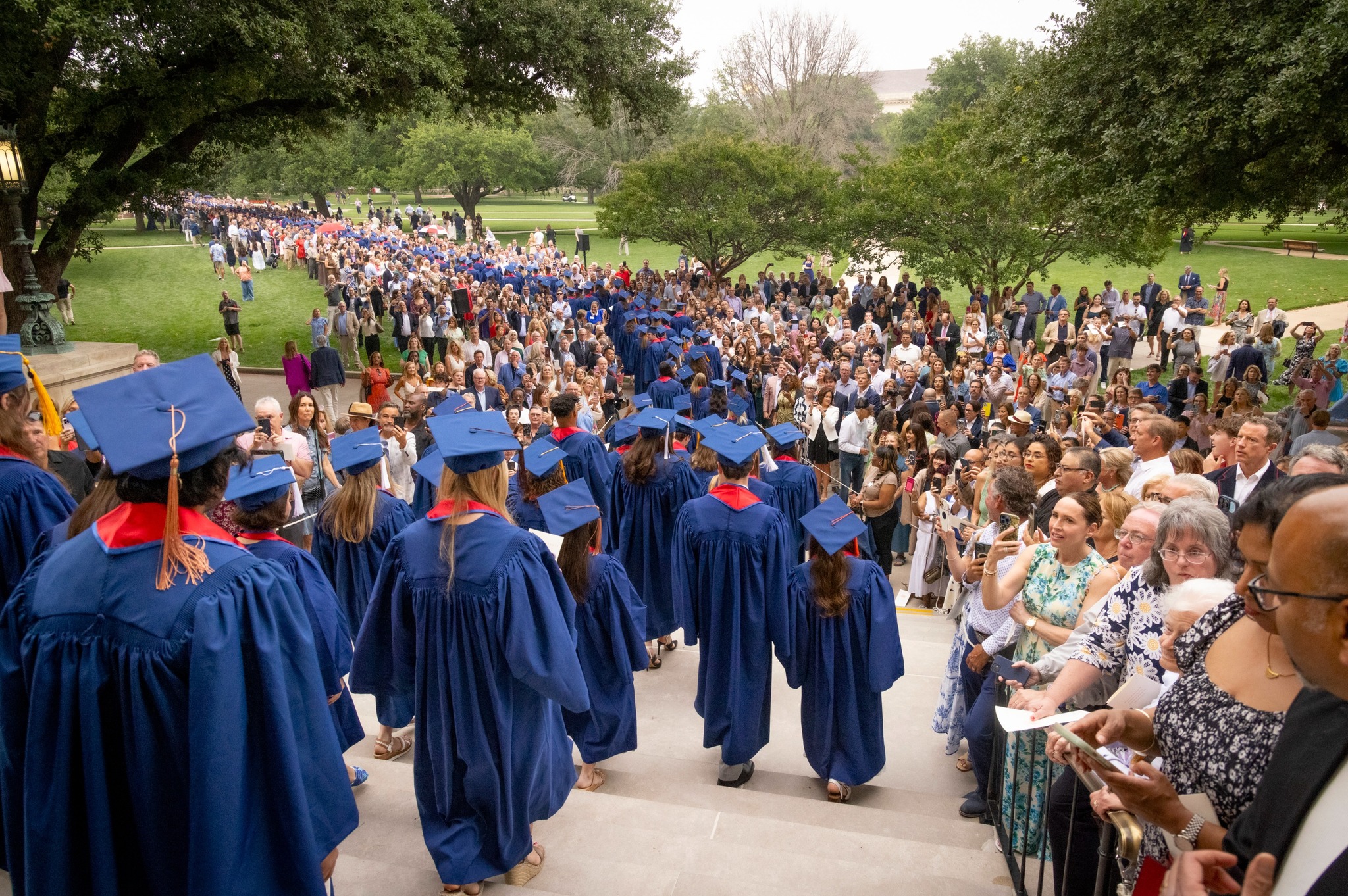 Scholarships Empower Graduates to Serve Communities, Answer Calls to Leadership